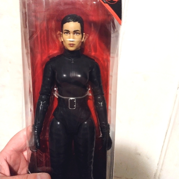 DC CATWOMEN 2022 The Batman Movie 12 inch Action Figure - Selina Kyle - Picture 5 of 11
